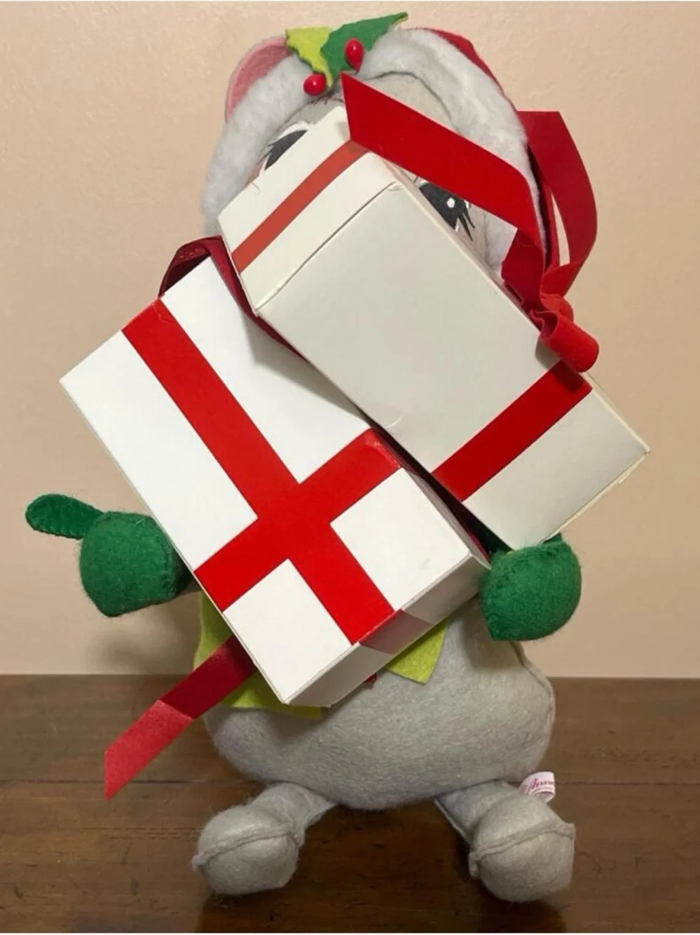 Annalee 1986 Large, Festive, Cute Plush Mouse with Gifts